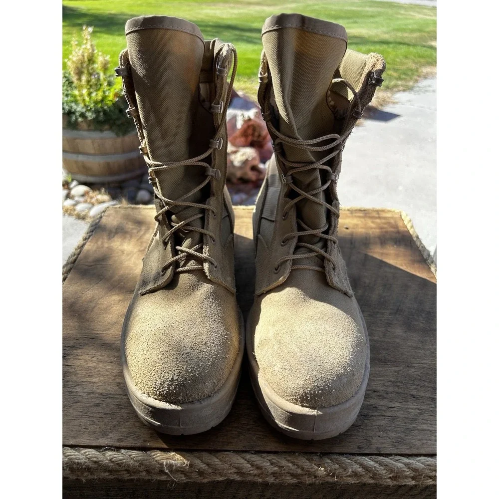 US Military Combat Boots Mens 10.5 W Desert Tan Leather Made USA Vibram 8430